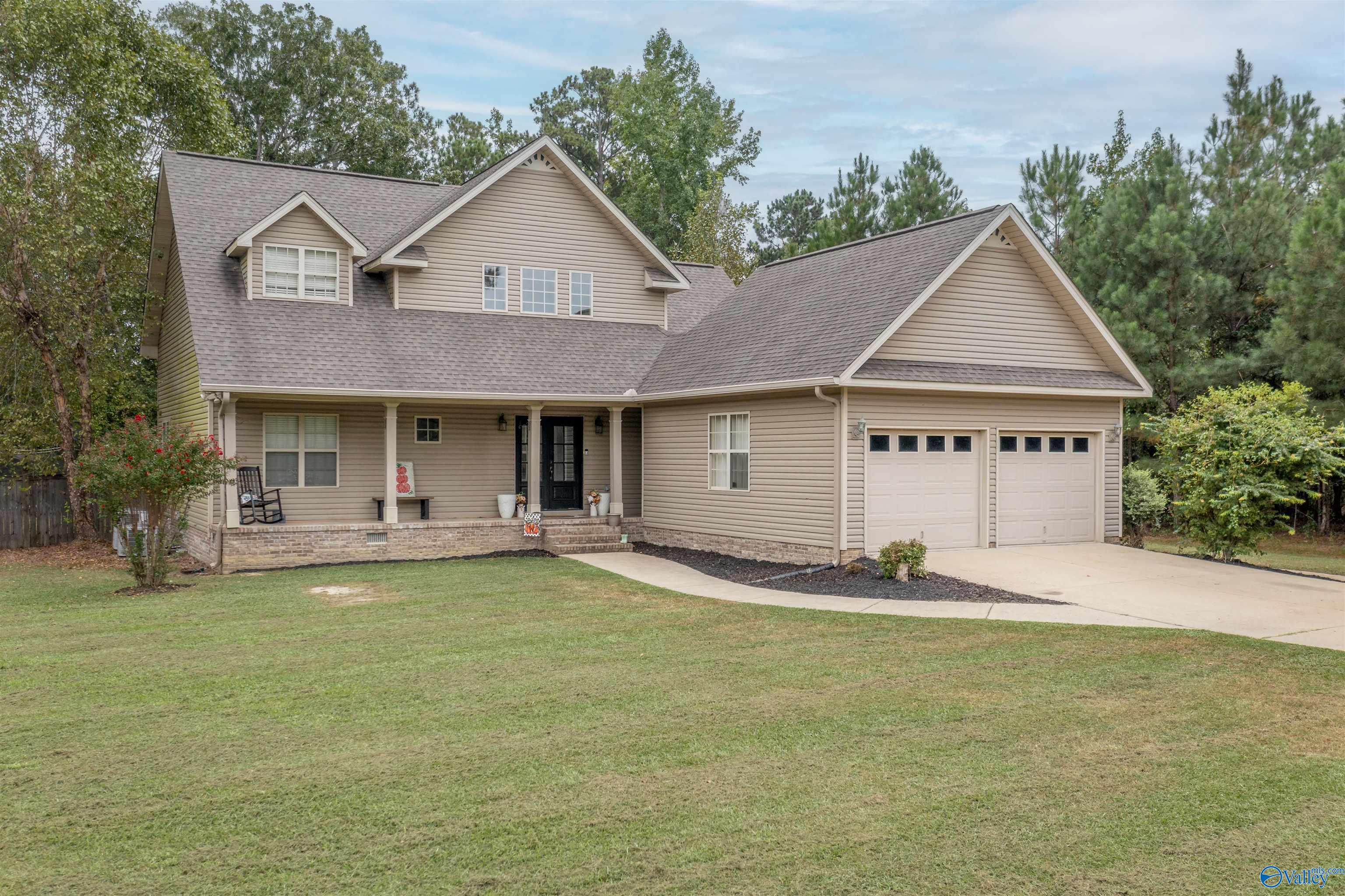 Hiawatha Pl, Rainbow City, AL 35906
