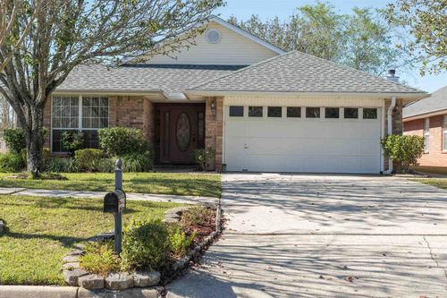 25 Littleton St, Cantonment, FL, 32533-6555 | Card Image