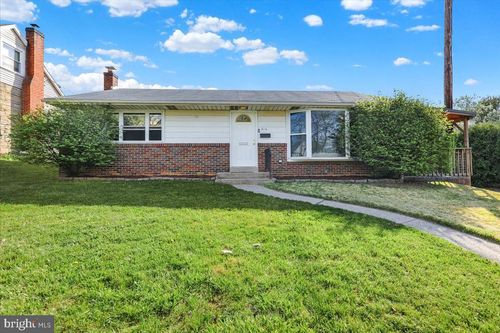 815 N 22nd St, ALLENTOWN, PA, 18104-3901 | Card Image