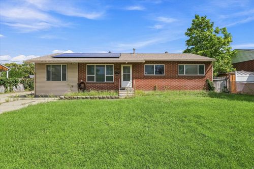 9855 S Sunflower Ln, Sandy, UT, 84094-3931 | Card Image