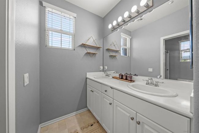 733 Anchor Cv, Townhouse with 2 bedrooms, 3 bathrooms and 2 parking in San Diego CA | Image 26