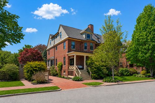38 Neal Street, Portland, ME, 04102 | Card Image