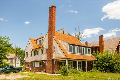 630 Glynn Ct, Detroit, MI, 48202-1451 | Card Image