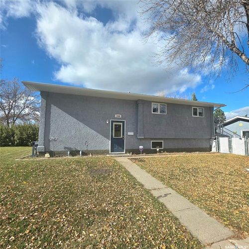 1596 Mcintosh Dr, Prince Albert, SK, S6V7B8 | Card Image