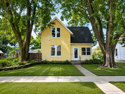 2607 13th Ave, Moline, IL, 61265-3235 | Card Image