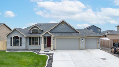 3821 Des Moines Ln, Pasco, WA, 99301-5954 | Card Image