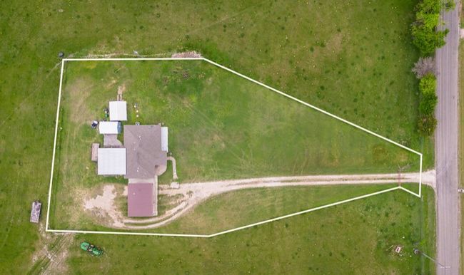 592 S Baese Rd, House other with 3 bedrooms, 2 bathrooms and null parking in Elm Mott TX | Image 30