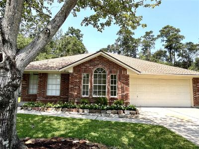 NEW ROOF - 8/2024Home has great curb appeal! | Image 1