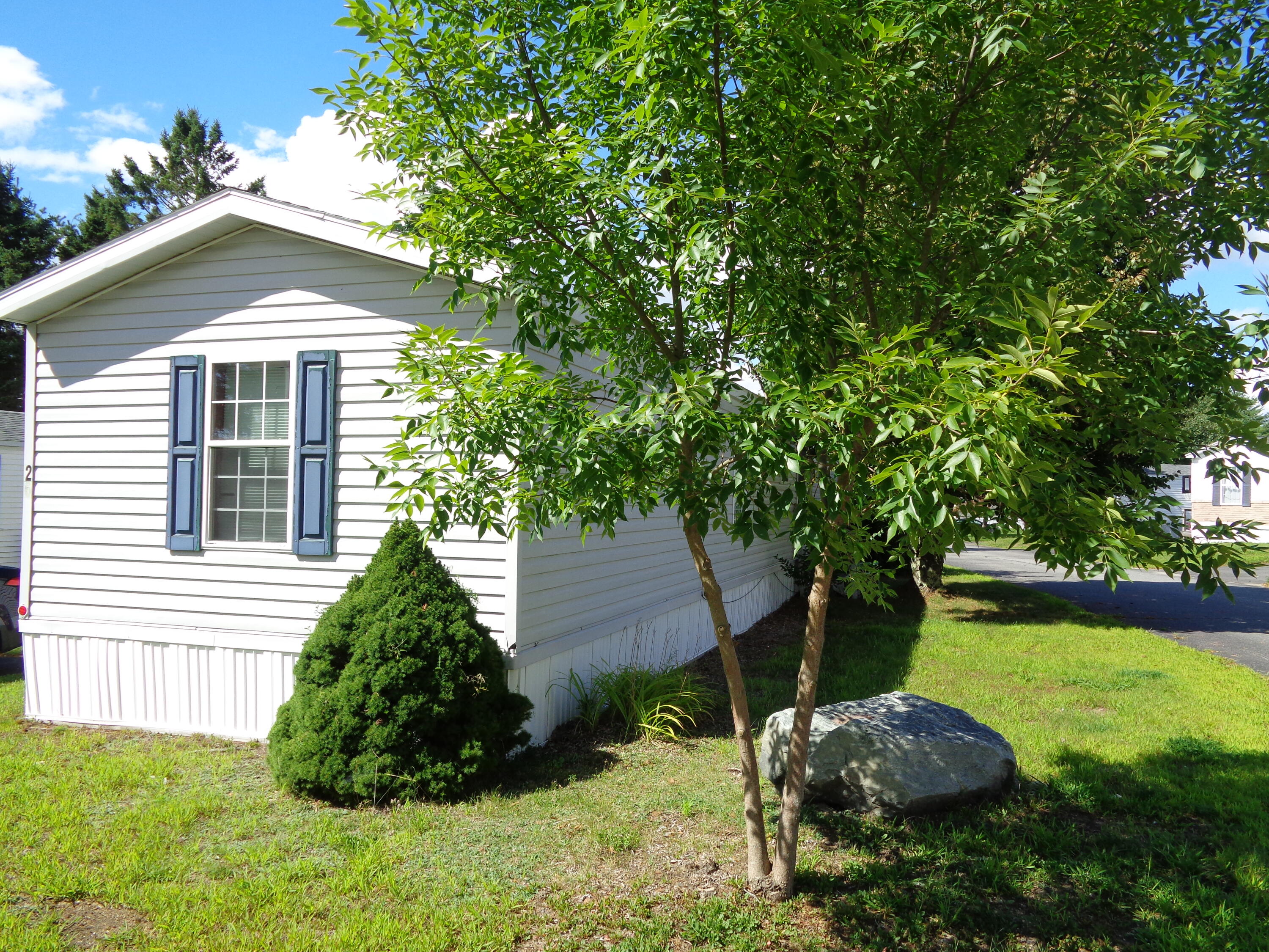 Fiddlehead Ln, Hancock, ME 04640