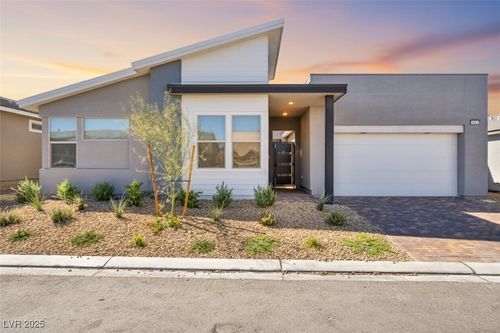 9815 Evergreen Pine St, Las Vegas, NV, 89166-1396 | Card Image