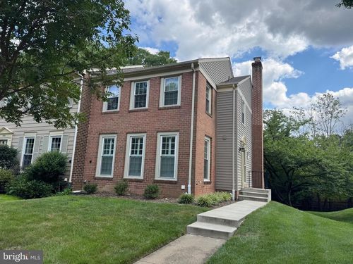 9657 Masterworks Dr, VIENNA, VA, 22181-6132 | Card Image