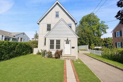 288 Crestwood Ave, Yonkers, NY, 10707-1323 | Card Image