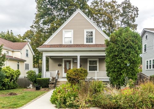37 Summit St, Waltham, MA, 02451-0752 | Card Image