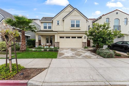 118 Chickadee Ln, Gilroy, CA, 95020-7668 | Card Image