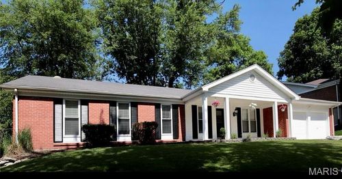 1411 Oldfarm Dr, Saint Louis, MO, 63146-4358 | Card Image