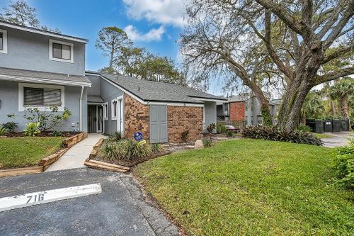 716 Saint Matthew Cir, ALTAMONTE SPRINGS, FL, 32714-7110 | Card Image