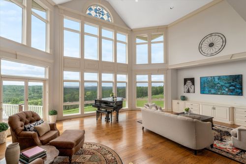 64 Sterling Pl, Bow, NH, 03304-5216 | Card Image