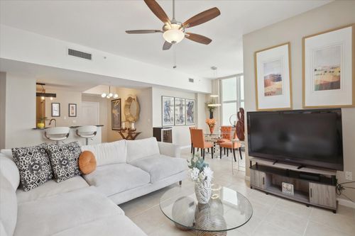 apt-614-511 Se 5th Ave, Fort Lauderdale, FL, 33301-2952 | Card Image