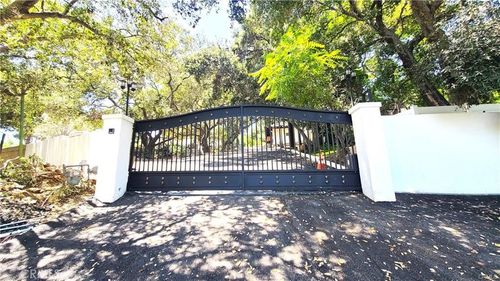 11825 West Trl, Sylmar, CA, 91342-6513 | Card Image