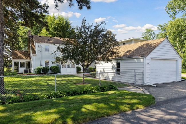 Fenced yard | Image 37