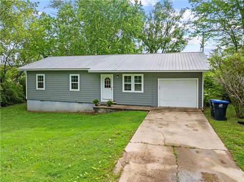 2015 Cedar Ridge Rd, Harrison, AR, 72601-6630 | Card Image