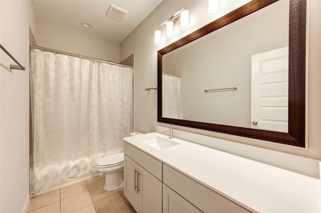 Secondary Bathroom | Image 32