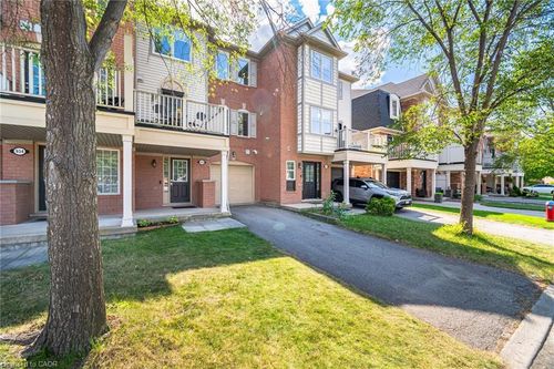 932 Burgess Gdns, Milton, ON, L9T0K8 | Card Image