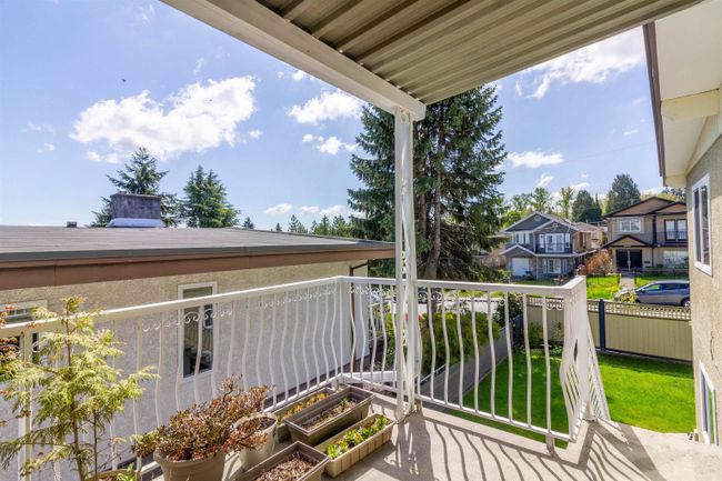 3680 Godwin Avenue, Home with 10 bedrooms, 4 bathrooms and 2 parking in Burnaby BC | Image 23
