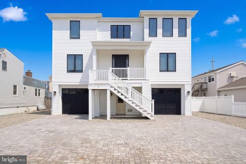 2 E 15th St, LONG BEACH TOWNSHIP, NJ, 08008-2223 | Card Image