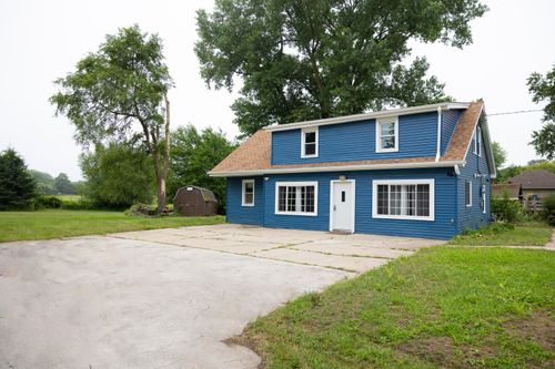 115 4 Mile Rd, Wind Point, WI, 53402-2662 | Card Image