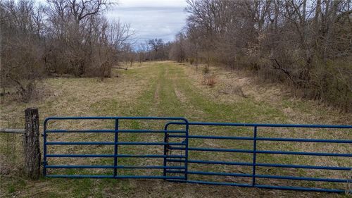 33784 W 168th St, Lawson, MO, 64062-8236 | Card Image