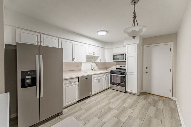 APT-108 - 5251 Galitz St, Condo with 2 bedrooms, 2 bathrooms and 1 parking in Skokie IL | Image 4