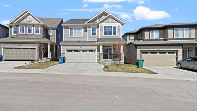 612 Windrow Manor Sw, Home with 4 bedrooms, 2 bathrooms and 4 parking in Airdrie AB | Image 1