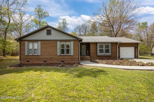 110 Roland Ct, Burgaw, NC, 28425-8504 | Card Image