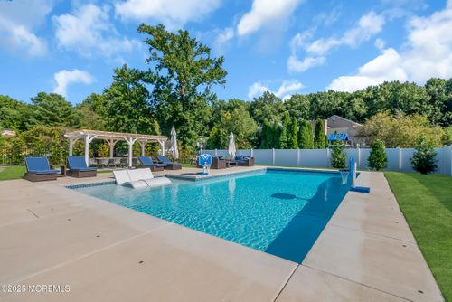 11 Brook Dr, OCEAN, NJ, 07712-3611 | Card Image