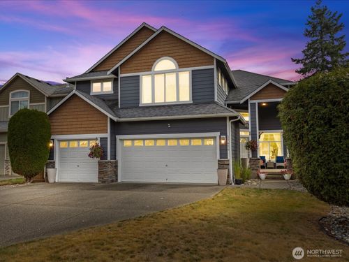27450 237 Place Se, Maple Valley, WA, 98038 | Card Image