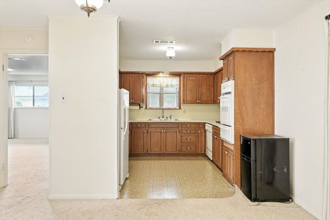 100 Hillcrest St, House other with 3 bedrooms, 2 bathrooms and null parking in Sanger TX | Image 7