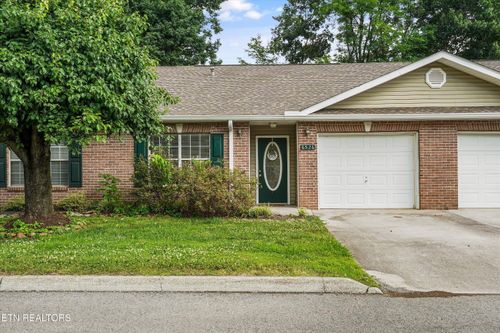 6526 Bakersfield Way, Knoxville, TN, 37918 | Card Image