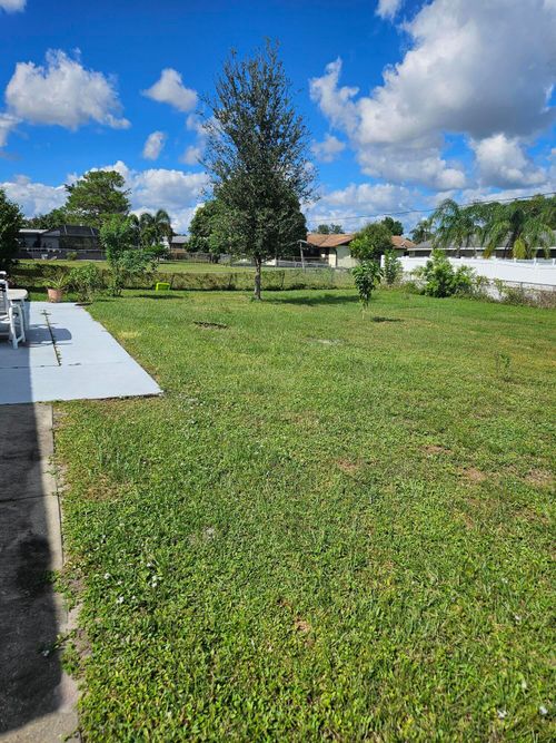 967 Se Breakwater Ave, Port St Lucie, FL, 34983-3915 | Card Image