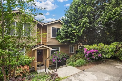 m2-23300 Se Black Nugget Rd, Issaquah, WA, 98029-6928 | Card Image