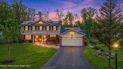 36 Arnold Dr, Kingston, NY, 12401-6102 | Card Image