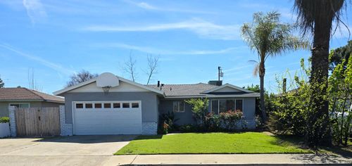 424 W Rialto Ave, Clovis, CA, 93612-4249 | Card Image