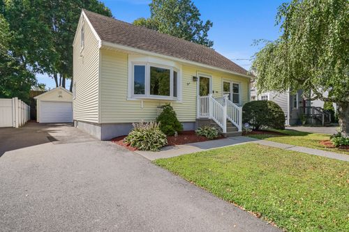 385 Burnsford Ave, Bridgeport, CT, 06606-3425 | Card Image
