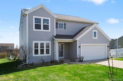 4339 Pebble Creek Blvd, Grand Blanc, MI, 48439-9066 | Card Image