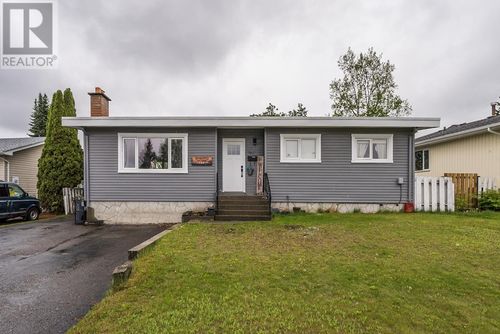 943 Vedder Cres, Prince George, BC, V2M3T1 | Card Image