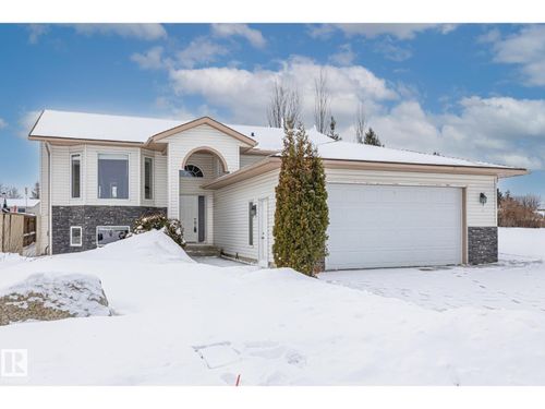 4501 56 Ave, Bruderheim, AB, T0B0S0 | Card Image