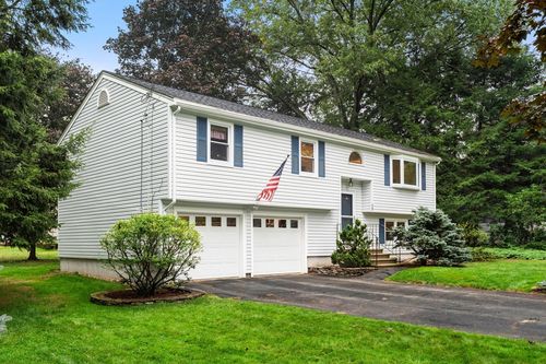 29 Oregon Rd, Tewksbury, MA, 01876-4133 | Card Image