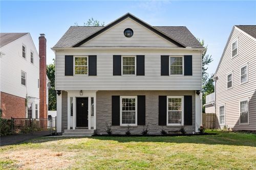 19024 Lomond Blvd, Shaker Heights, OH, 44122-5106 | Card Image