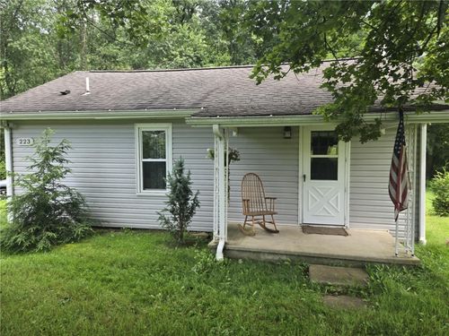 223 Park Ave, Evans City, PA, 16033 | Card Image