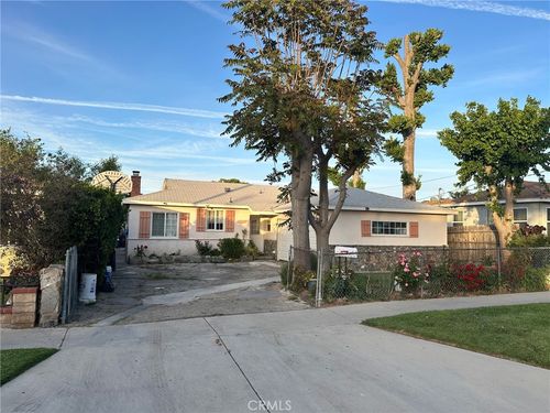 25074 Walnut St, Newhall, CA, 91321-1013 | Card Image